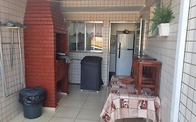 Linda cobertura de 3 quartos na praia grande em Ubatuba